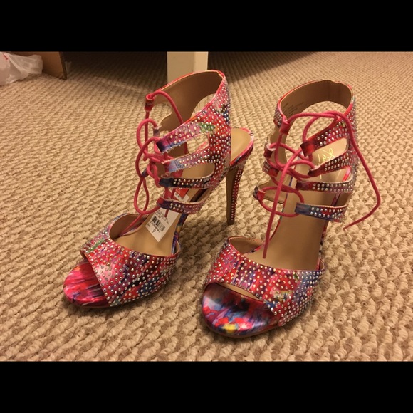 Thalia Sodi Shoe Collection - Picture 4 of 4